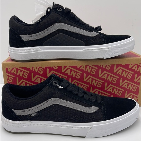 Vans Shoes - Vans WMNS Black and Gray Sneakers Bmx Old Skool
Black/Gray/White
VN0A5JIP9BG